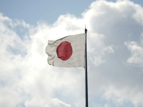 日本的產業策略核心，是吸引AI和晶片公司建立資料中心、半導體工廠。圖片來源：Photo by HAYASHI KANNA on UnsplashTags：日本國旗圖說：Photo by HAYASHI KANNA on Unsplash