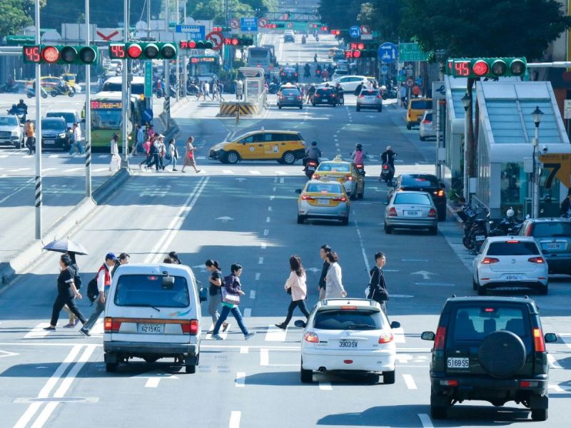 說好的降溫呢？反聖嬰碰上暖化失控，2026年恐迎來更極端「冷熱爆擊」