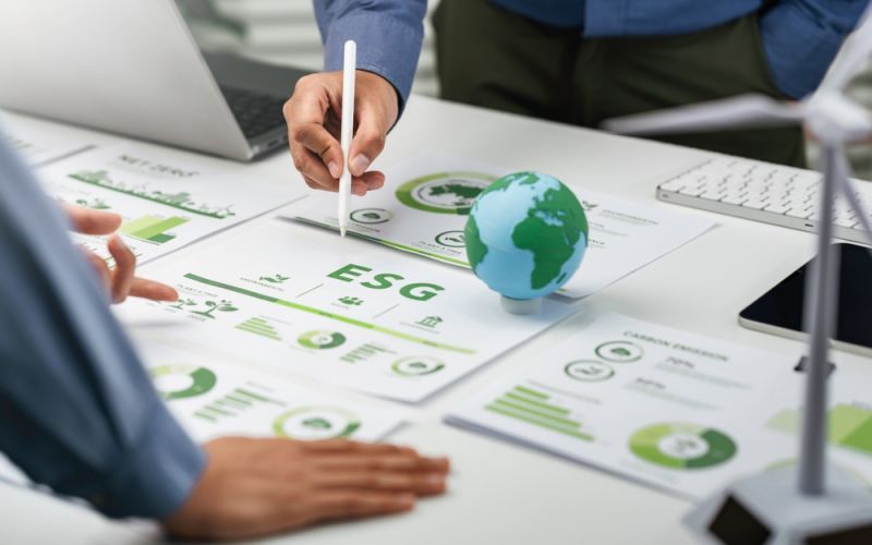 排碳大戶注意！因應中東戰火衝擊成本，環境部：5月底前可申請「碳費展延」